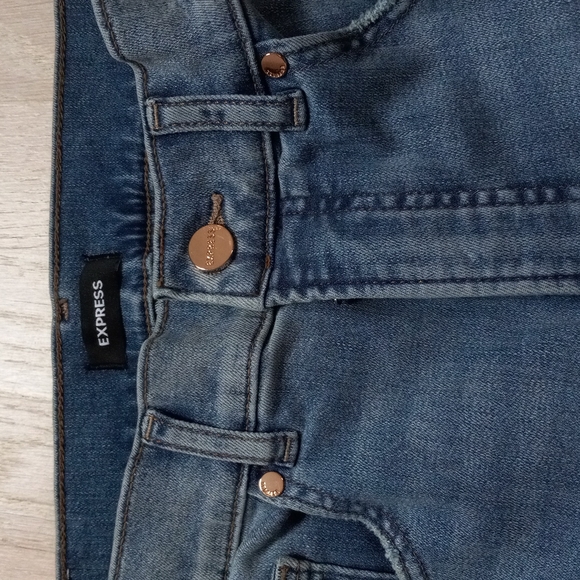 Jeans - Picture 2 of 4